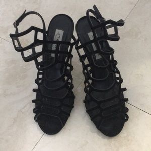 Steve Madden Slithur black suede heels 8.5 M